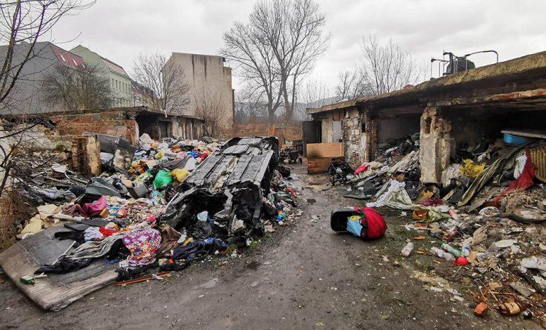 Garáže v ústeckých Předlicích (FOTO: Miroslav Brož)