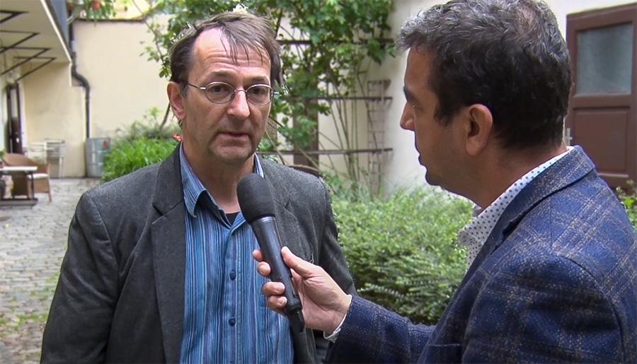 Markus Pape, representative of the family of burn victim Natálka. (PHOTO: ROMEA TV)