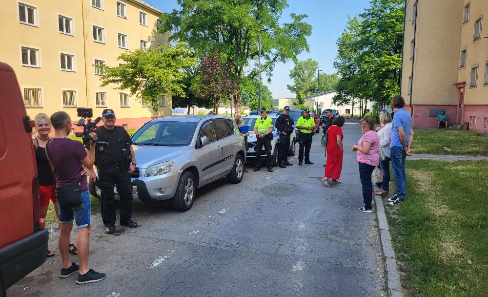 Plošné kontroly bytů v Karviné,  (FOTO: Městská policie Karviná)