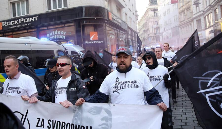 Odsouzený rasistický vrah Vlastimil Pechanec během pohodu pravicových radikálů v Brně, 1. května 2019 (FGOTO: Jiří Sláma)