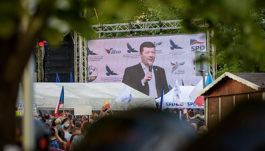 Demonstrace SPD Tomia Okamury na Václavském náměstí, 25. 4. 2019 (FOTO: Petr Zewlakk Vrabec)