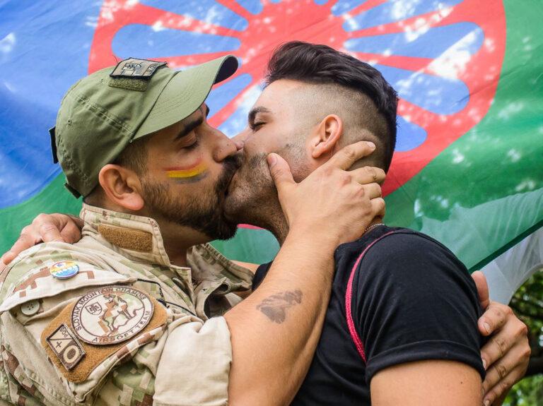 Romové na Prague Pride v roce 2017 (FOTO: Petr Zewlakk Vrabec)
