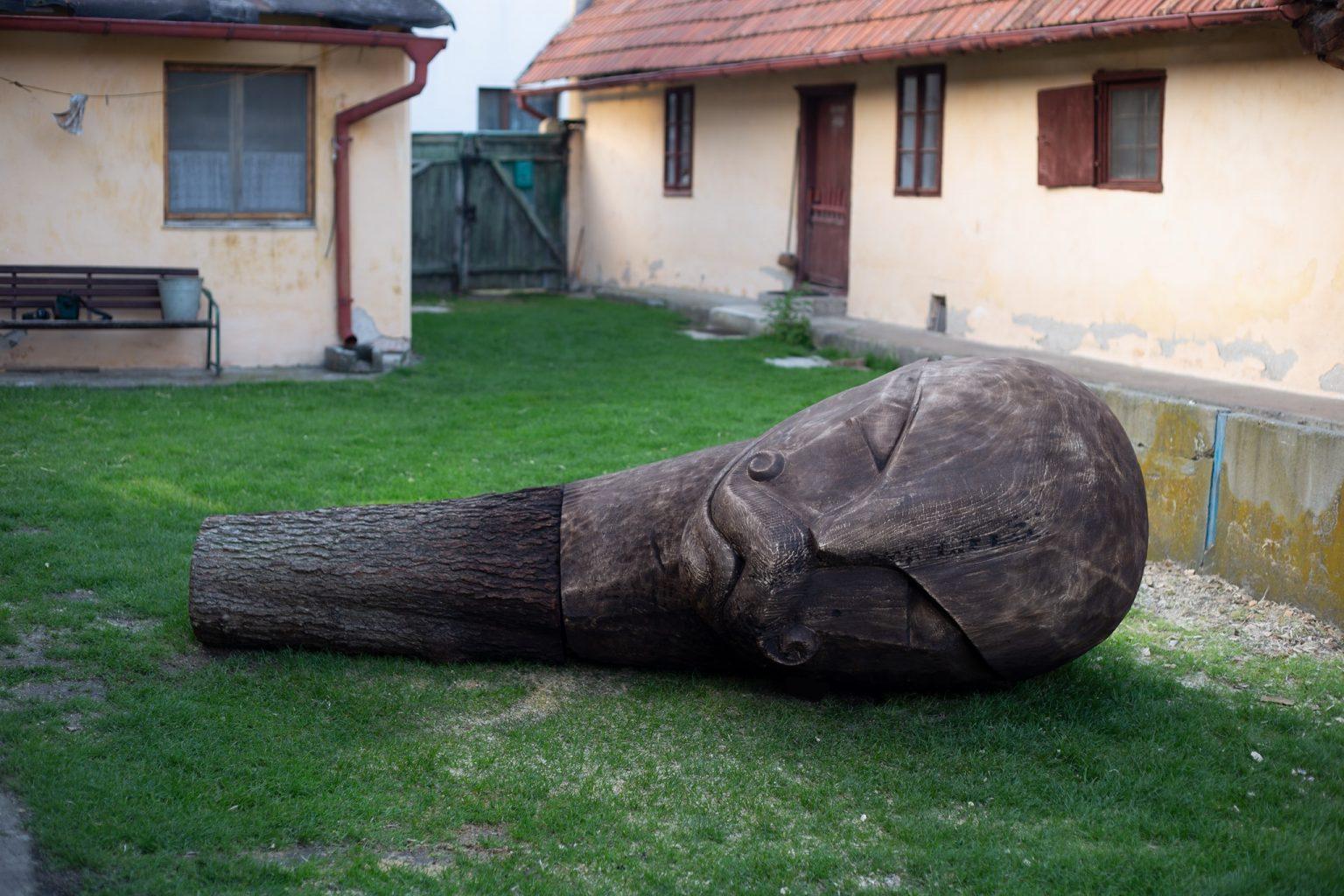 Hlava Nemtudomky (FOTO: se svolením organizace Živá paměť)