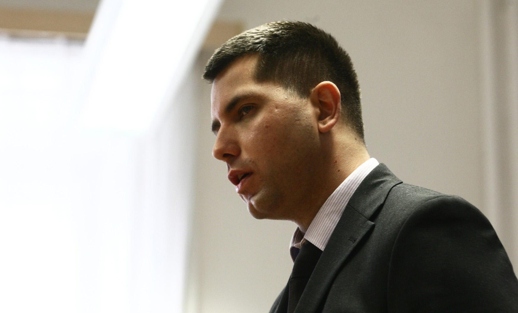 Filip Vávra během soudu s neonacisty, Praha, 19. 3. 2012 (FOTO: Malíček Milan / Právo / Profimedia)