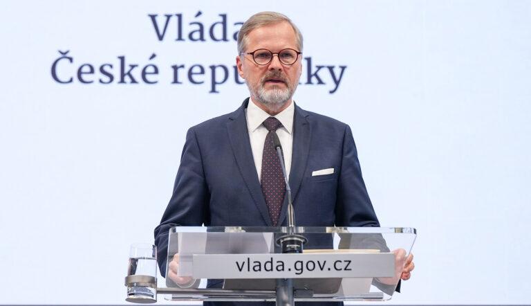 Premiér Petr Fiala oznamuje výsledky jednání vlády na tiskové konferenci, 18. září 2024 (FOTO: Úřad vlády ČR)