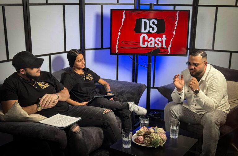 Ondřej Gizman, ml. během natáčení podcastu DS Cast ve studiu ROMEA TV (FOTO: Lukáš Cirok)