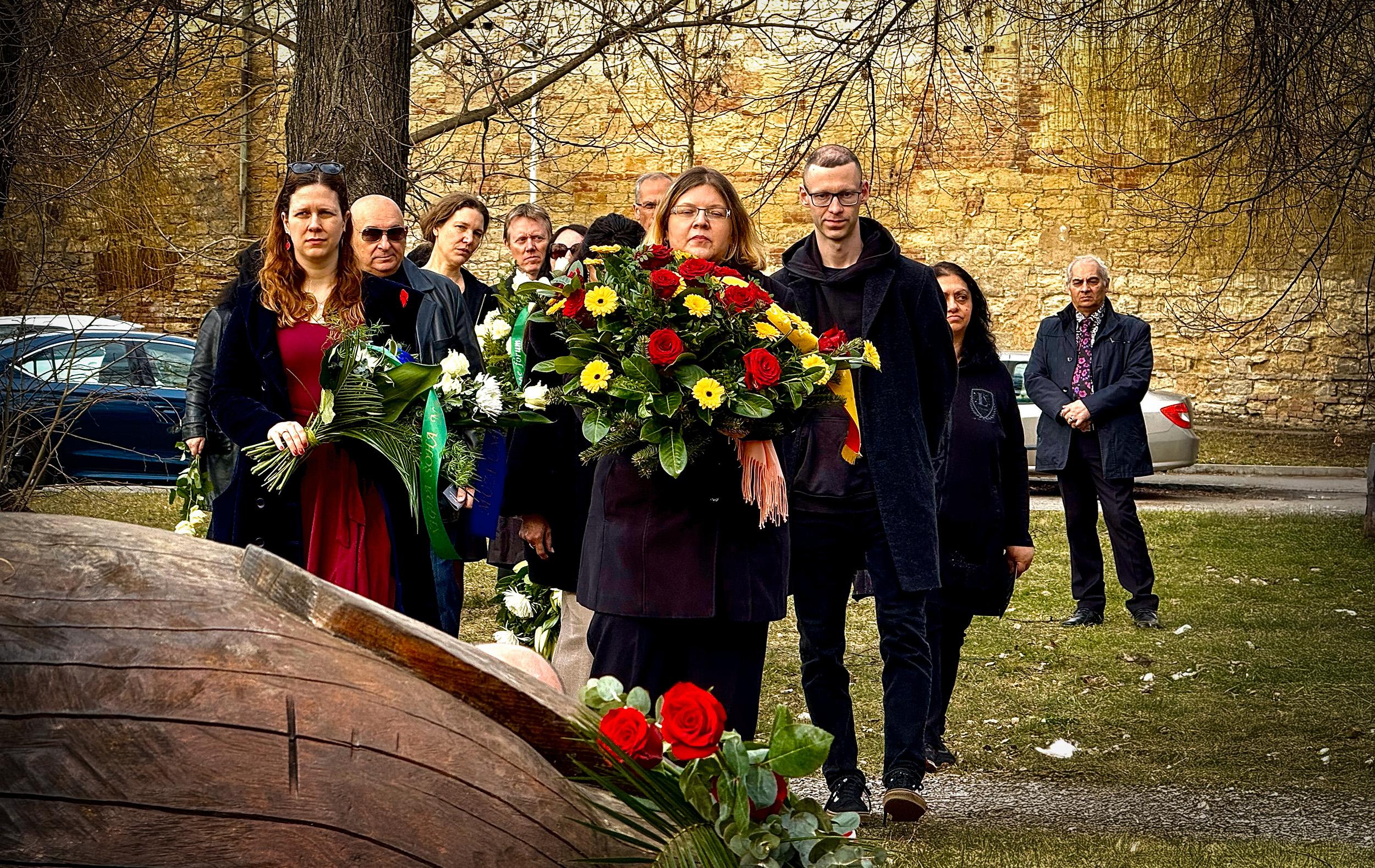 Pietní akt k uctění památky obětí holokaustu Romů a Sintů v pražské Ruzyni, 10. 3. 2025 (FOTO: Lukáš Cirok)