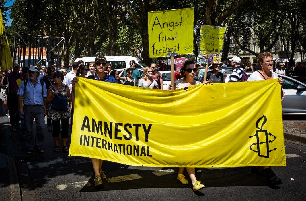 Amnesty International (FOTO: Wikimedia Commons, Nein zum PolG NRW)