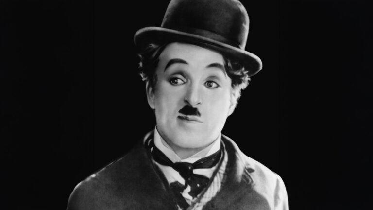 Sir Charles Spencer „Charlie“ Chaplin, KBE (16. dubna 1889 – 25. prosince 1977), byl britský komik, filmový režisér a skladatel, nejvíce proslulý svou tvorbou v éře němého filmu. Ještě před koncem první světové války se stal nejznámější filmovou hvězdou na světě.