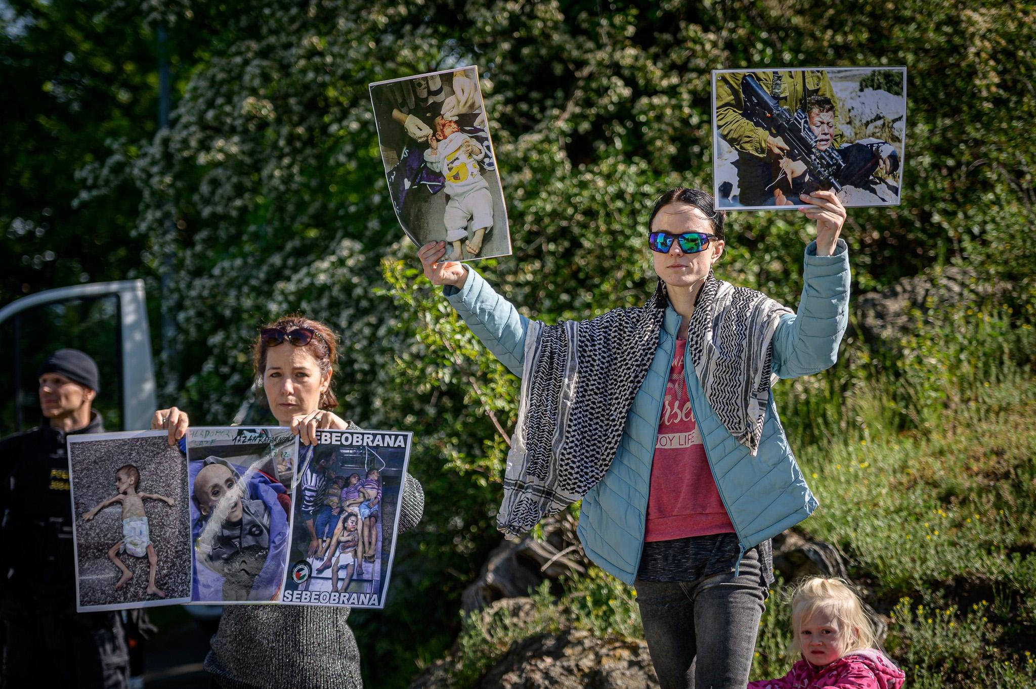 Protest kvůli situaci v Gaze na pražském Vítkově, 8. května 2025 (FOTO: Petr Zewlakk Vrabec)