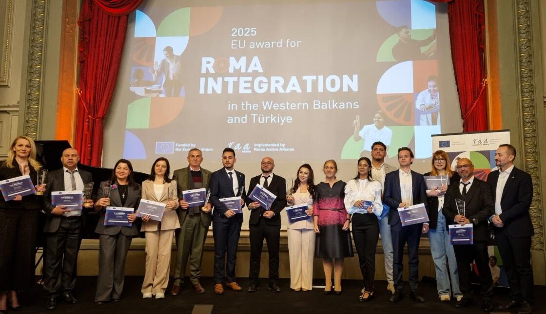 Vítězové Ceny EU 2025 za integraci Romů na západním Balkáně a v Turecku (FOTO: ERGO Network)