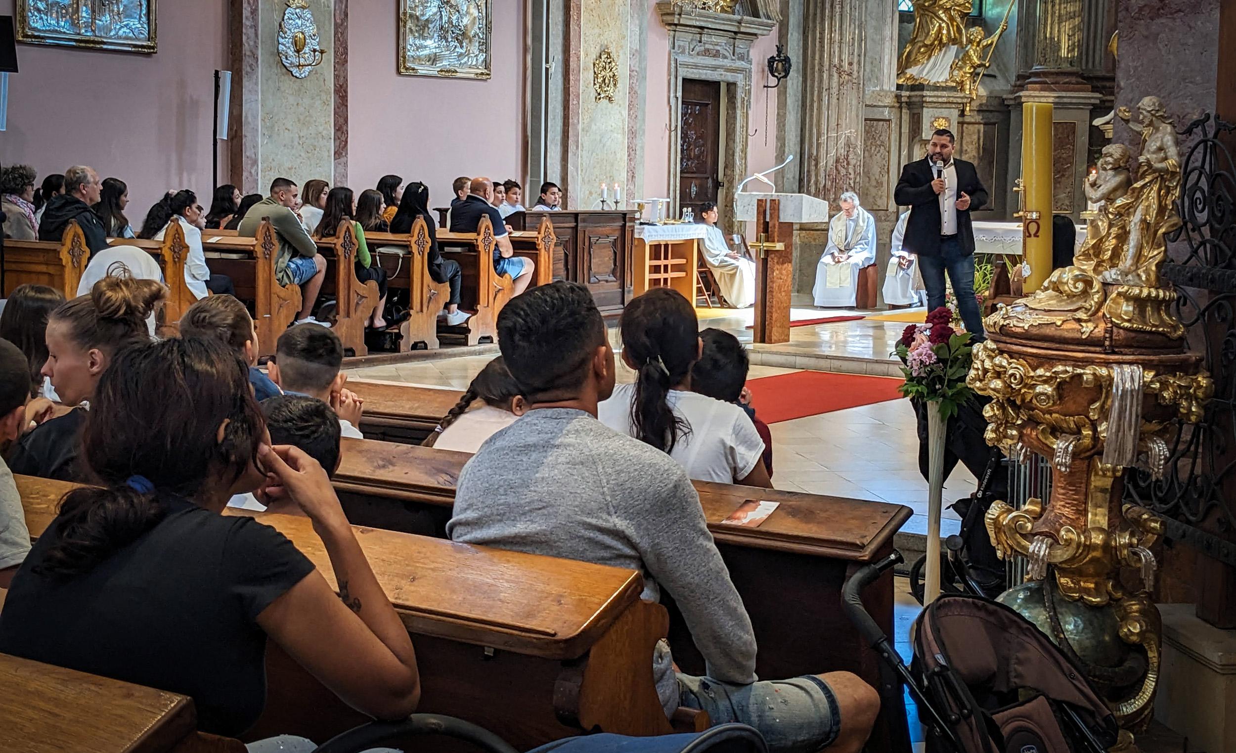 Romská pouť na Svatém Kopečku, 15. 6. 2024 (FOTO: se svolením Charity Olomouc)